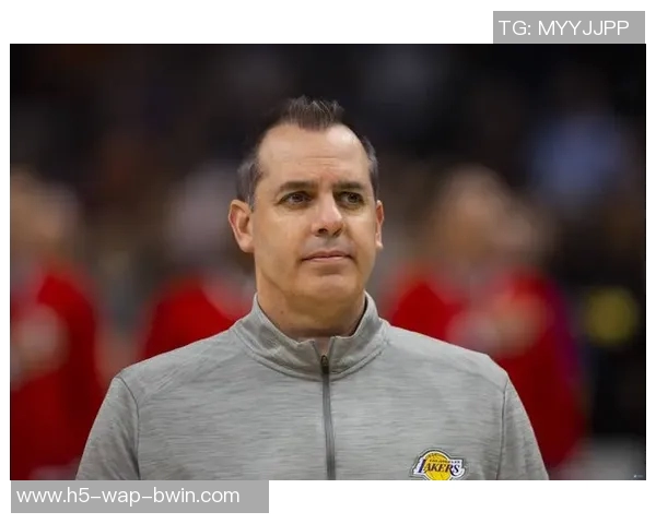 布克在纳什指导下主动担责太阳新赛季迎来最佳领袖导师