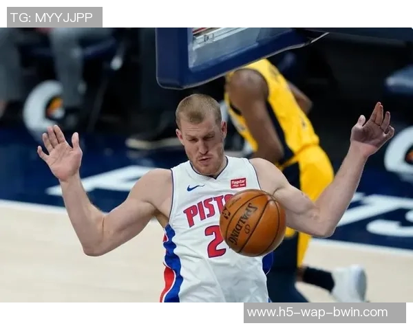 科内特表现出色砍下14分12板4助攻创生涯新高前场篮板数 科内特表现出色砍下14分12板4助攻创生涯新高前场篮板数