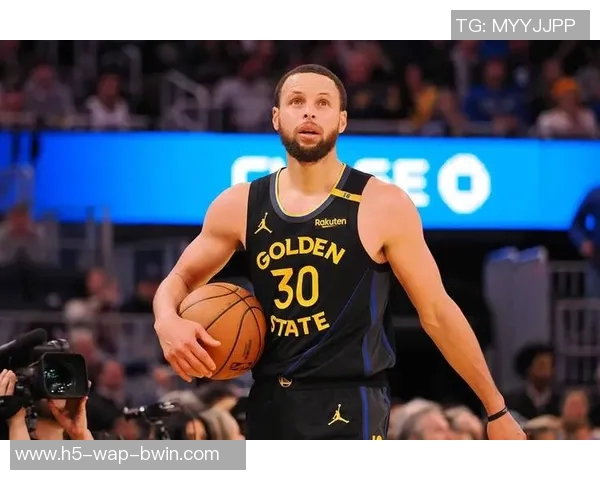 库里生涯第17赛季开局表现惊艳圆满加入180俱乐部场均325分引领球队 库里生涯第17赛季开局表现惊艳圆满加入180俱乐部场均325分引领球队