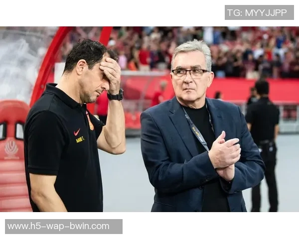 国足新篇章开启两位老帅离场里皮伊万相继告别足球舞台