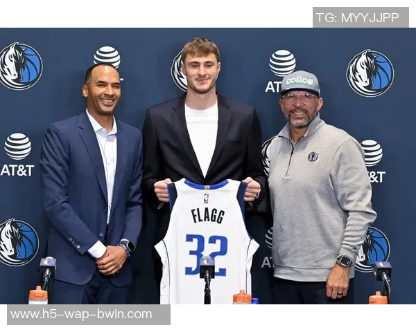 弗拉格期待更多三分机会坚信只要有空位就会果断出手